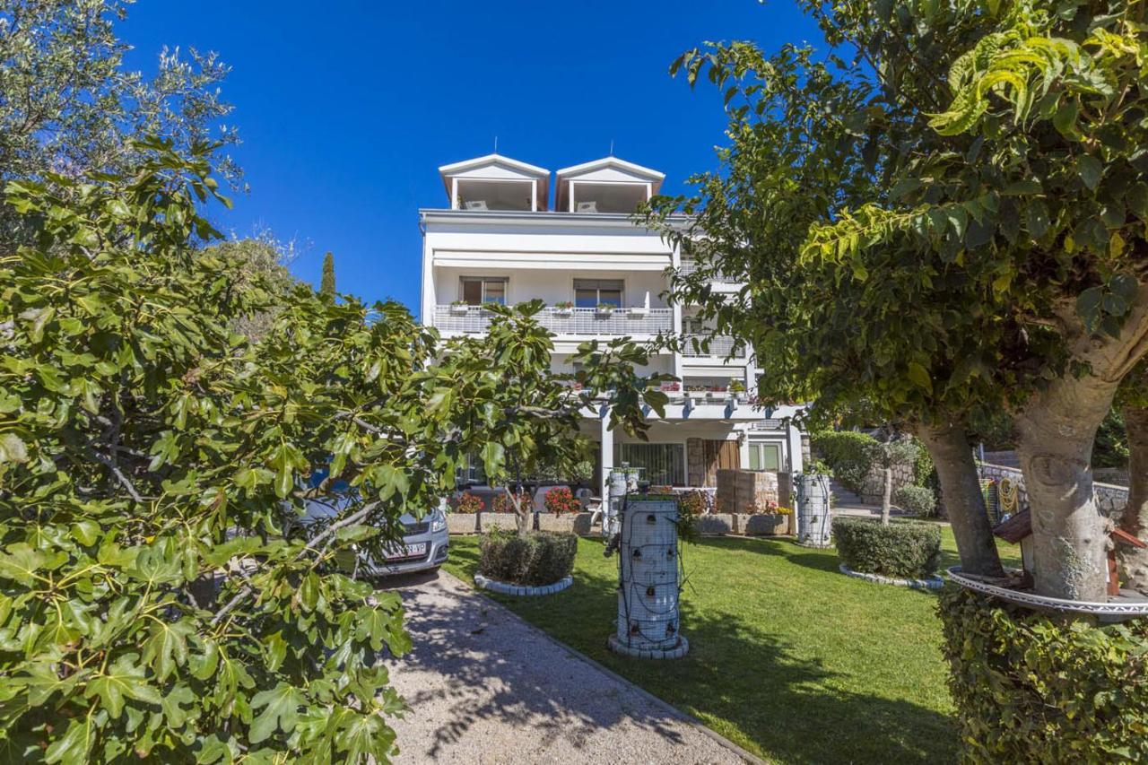Ivan & Anka Apartments Bojko Selce Eksteriør bilde
