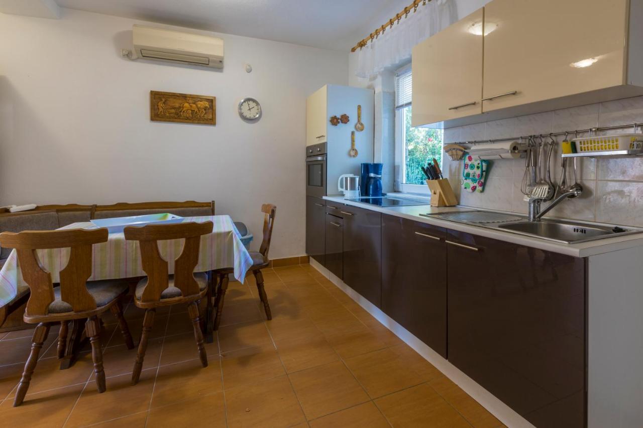 Ivan & Anka Apartments Bojko Selce Eksteriør bilde