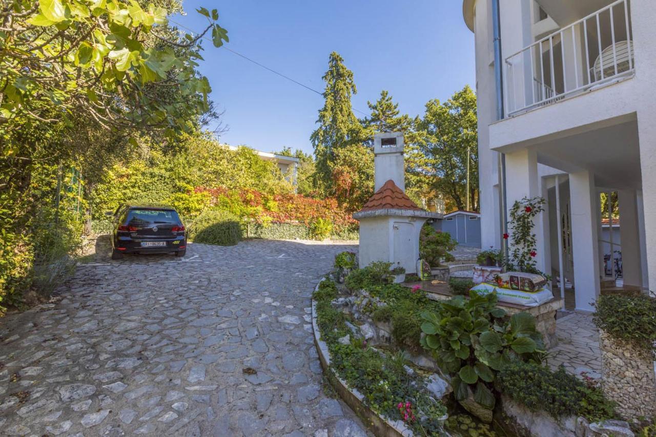Ivan & Anka Apartments Bojko Selce Eksteriør bilde