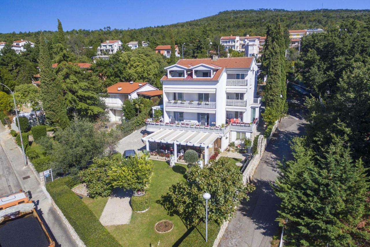 Ivan & Anka Apartments Bojko Selce Eksteriør bilde