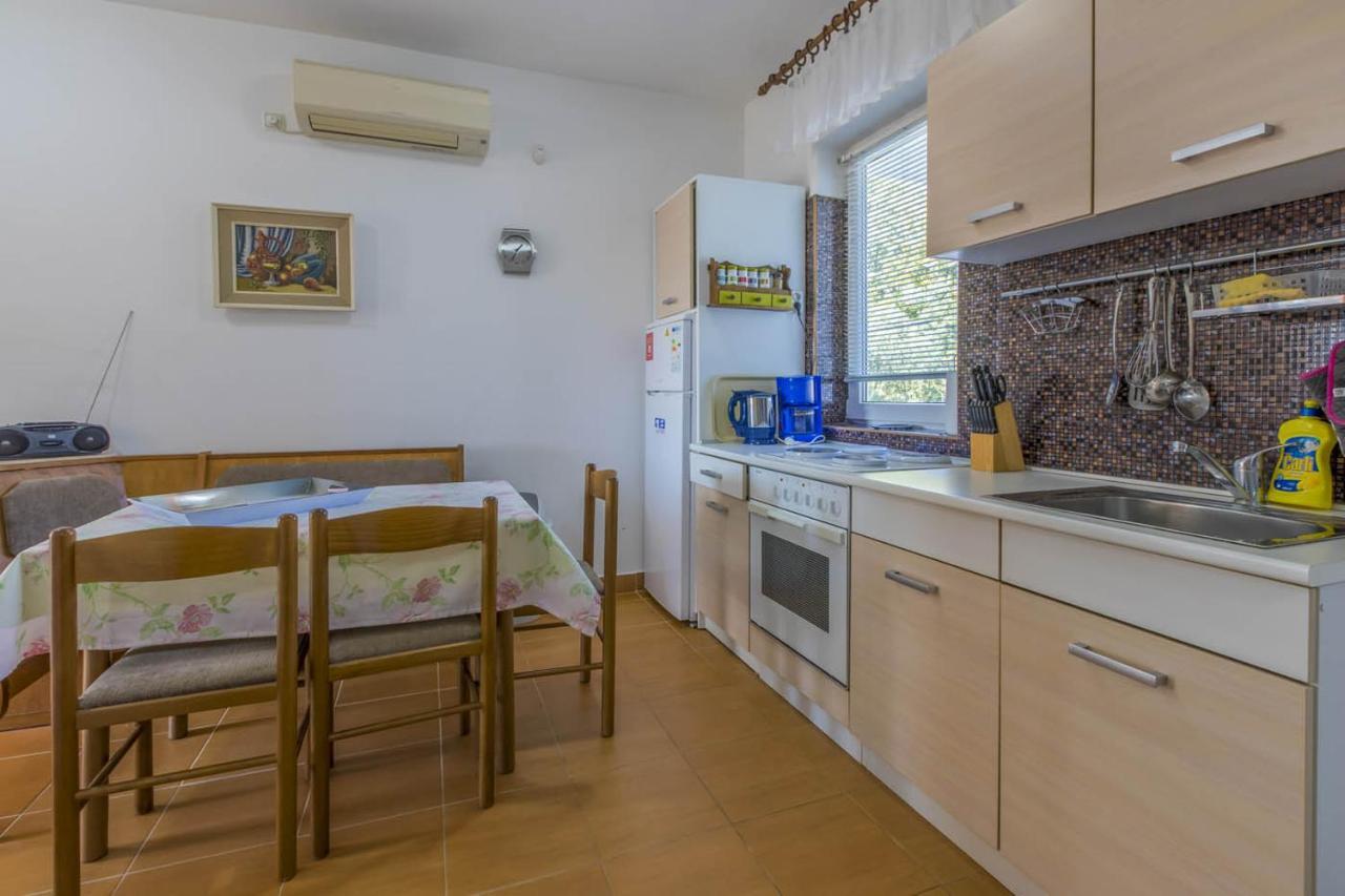 Ivan & Anka Apartments Bojko Selce Eksteriør bilde